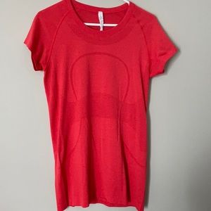 Swiftly tech short sleeve - red/orange color
